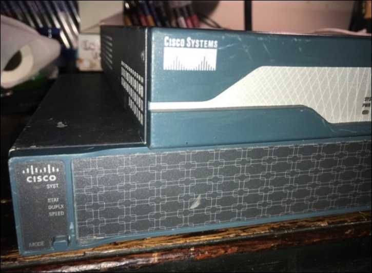 Cisco 1800 , Cisco 2960 swich router