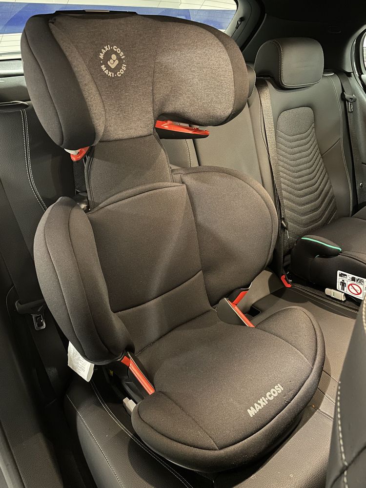 Cadeira auto com isofix dos 4 aos 12 anos como NOVA (15kg aos 36kg)