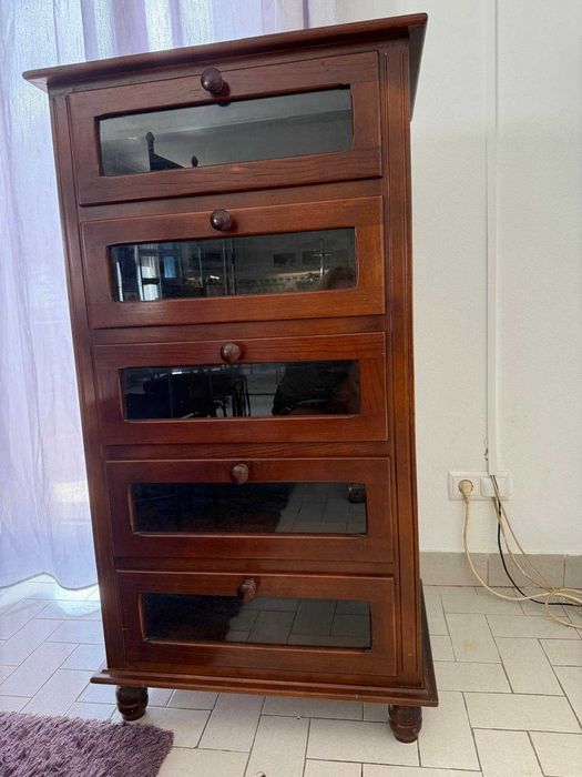 Aparador Cómoda Movél em Mogno Maciço e vidro