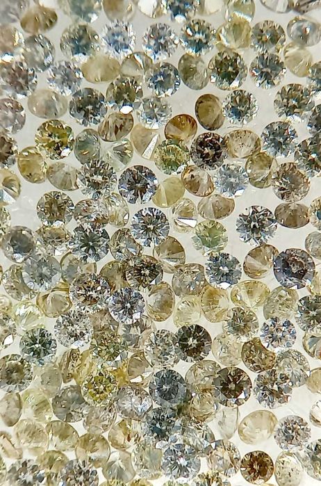 174 pcs Diamantes - 3.22 ct - Brilhante