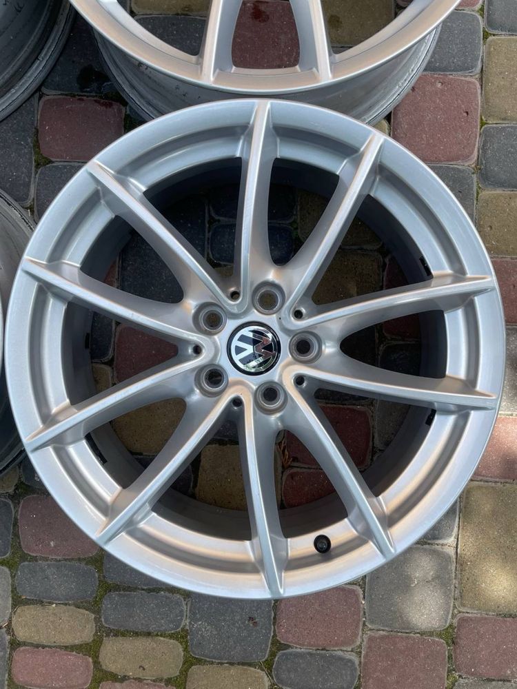R18 5 112 Volkswagen, Skoda, Audi, Mersedes в стані нових, ідеальні