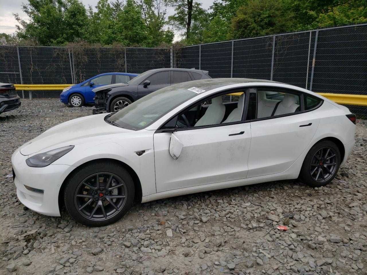 Tesla Model 3 (2021)