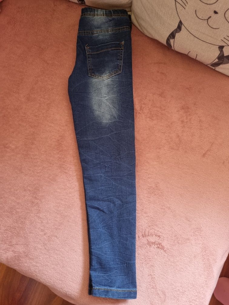 Śliczne jeansowe legginsy dla dziewczynki Pepco roz.128