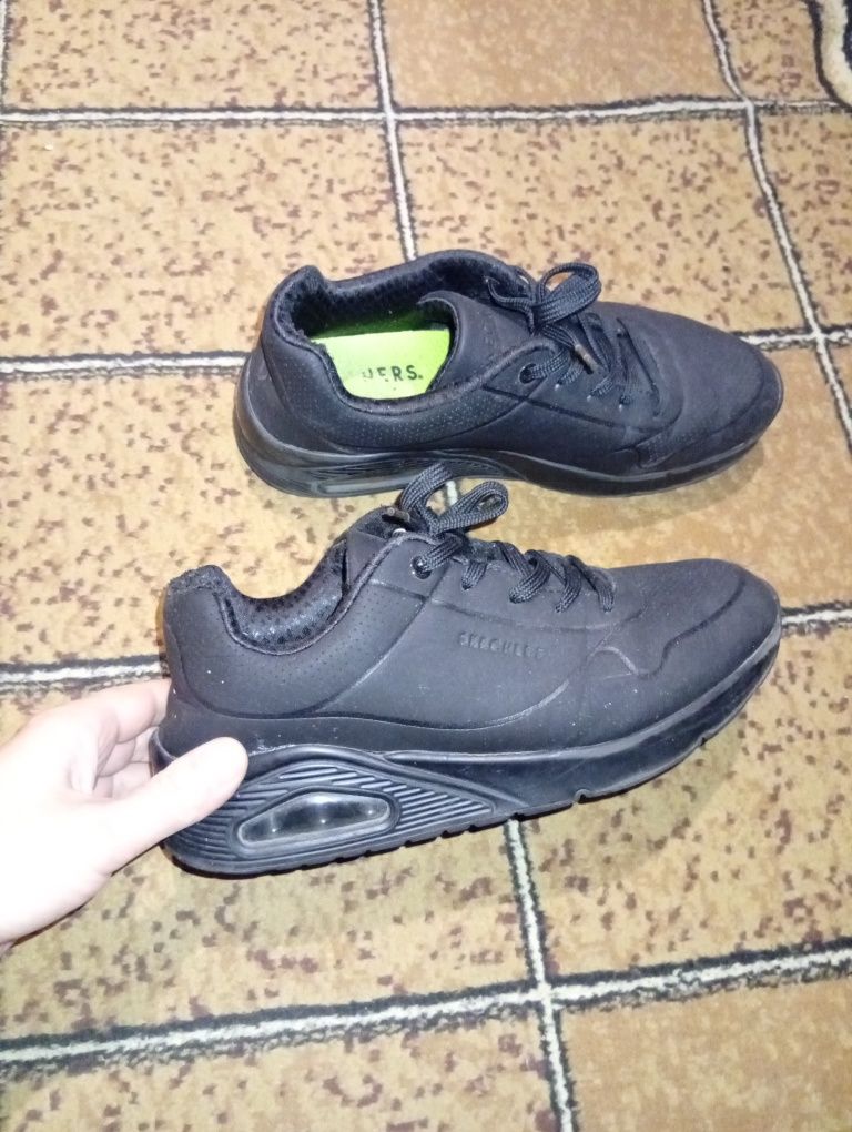 Sketchers жіночі
