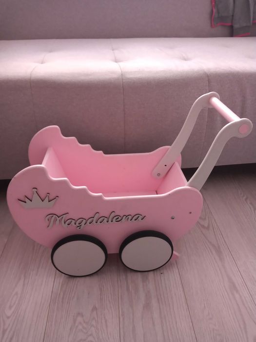 Wózek pchacz dla lalek dla rocznego dziecka