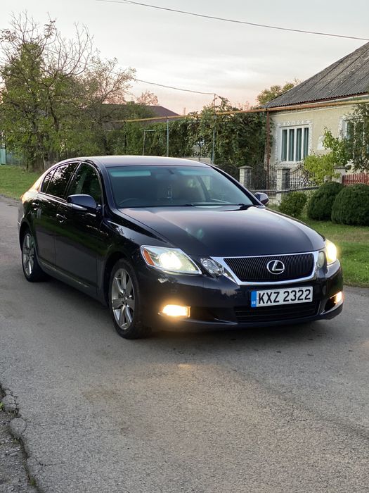 Продам LEXUS GS-300.