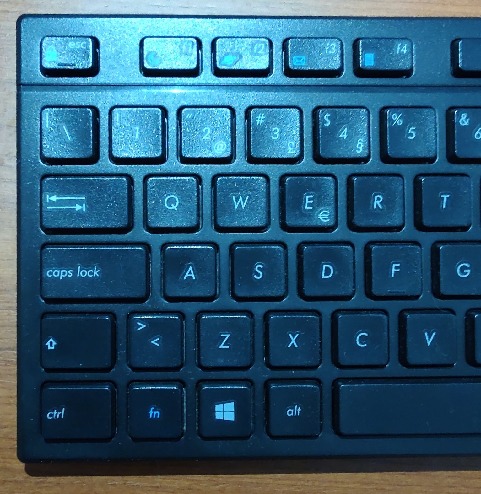 Combo Teclado e Rato ASUS com fio Envio grátis Como Novo