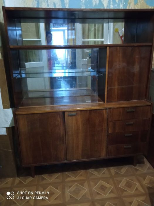 Продам сервант Раритет