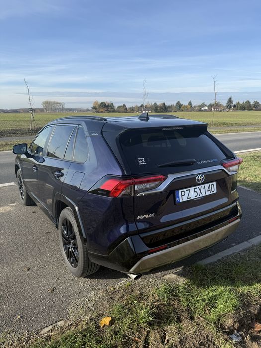 Sprzedam Toyote RAV4.