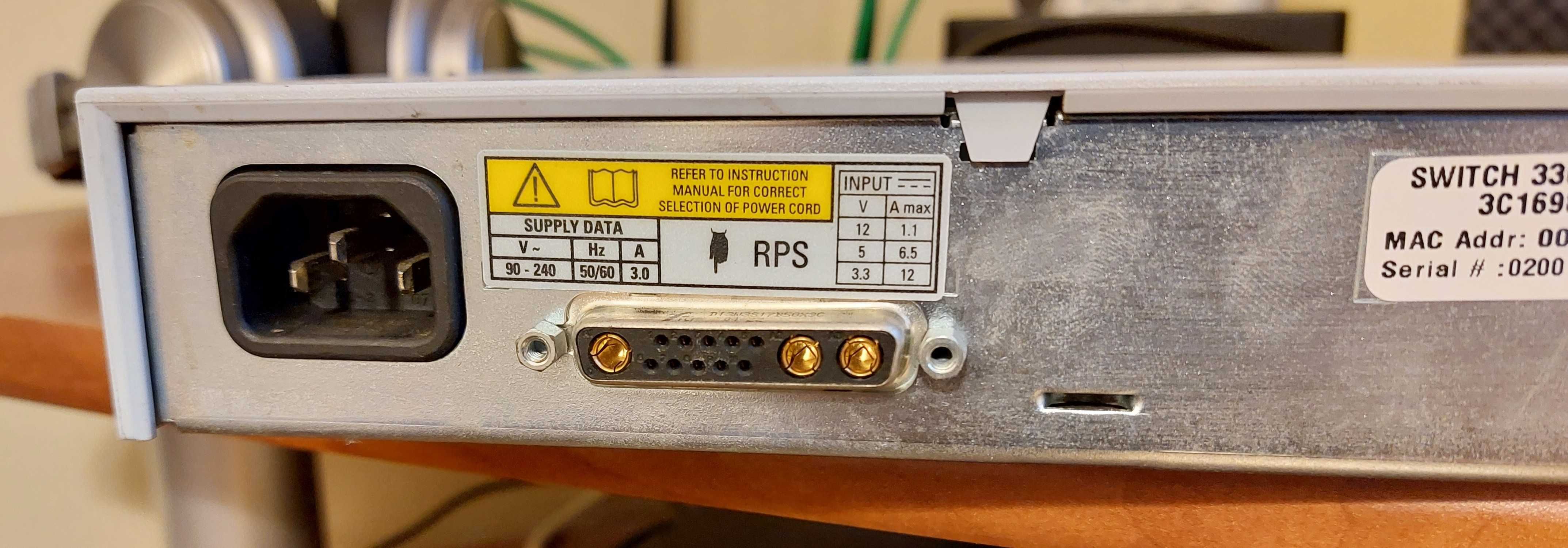 Switch 3Com SuperStack 3_3300 TM 24x100/10 + 1x1000 - KRK