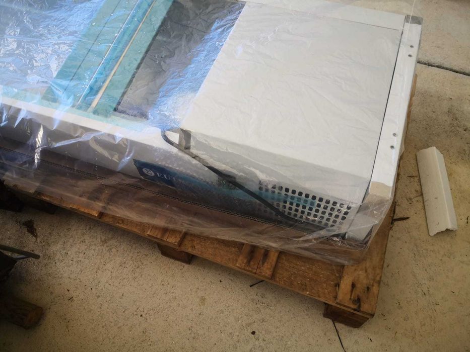 Vitrine refrigerada de ingredientes