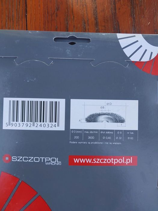 Szczotka tarczowa fi 200 z otworem .