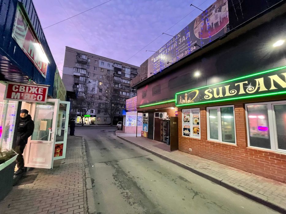 Ринок на 3 Слобідській ресторан 85 кв.м. ремонт 80000 тис. грн/міс