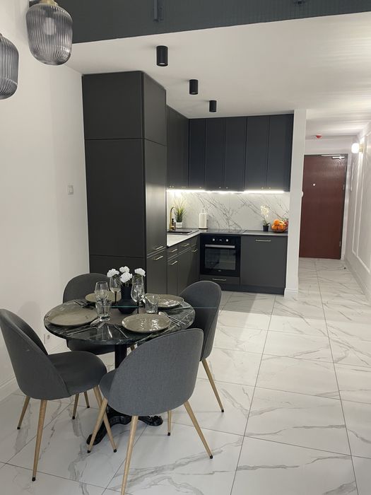 Apartamenty na Doby w Łodzi – Centrum, Parking, Komfort!