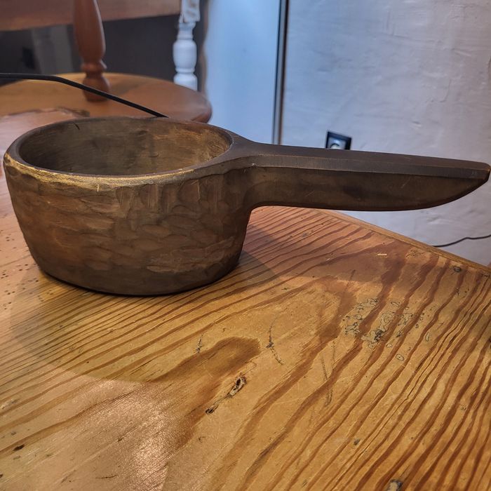 Stary drewniany czerpak ⁷⁴