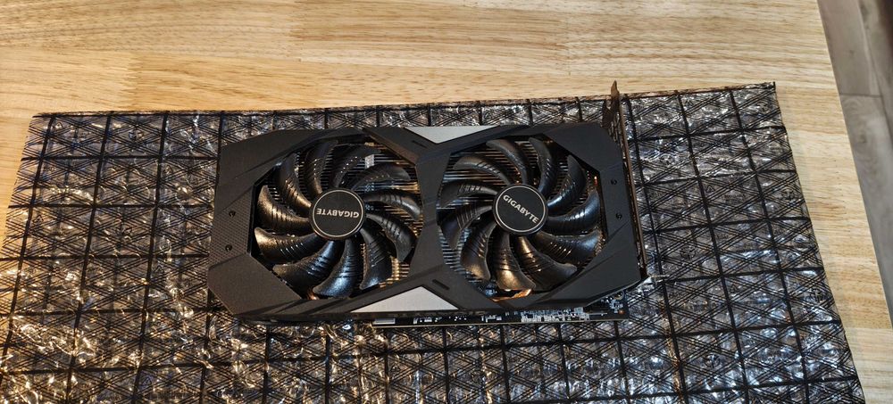 NVIDIA GeForce RTX Gigabyte 2060 6GB