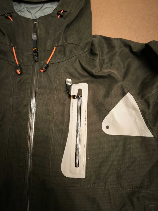 Куртка чоловіча Berghaus S оригінал мембранна від вітру, дощу