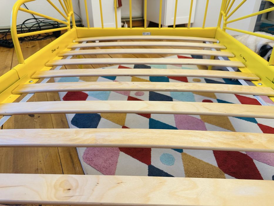 Ikea Minnen łóżko z materacem dzieciece 80x200 żółte rzadki kolor