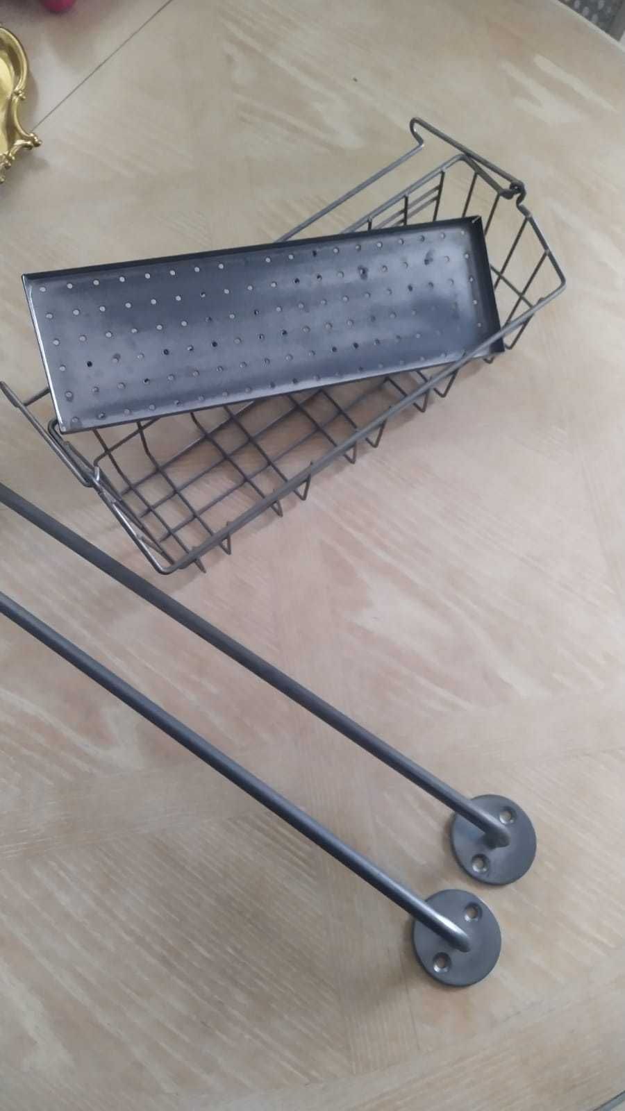 Używany zestaw: dwie szyny metalowe plus koszyk na szynę Ikea
