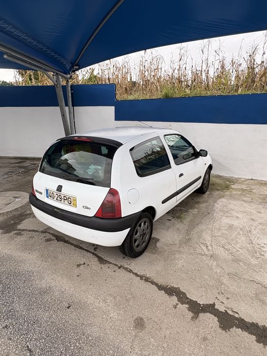 Reunault Clio 1.9D - Economico, Fiavel e Pronto a circular