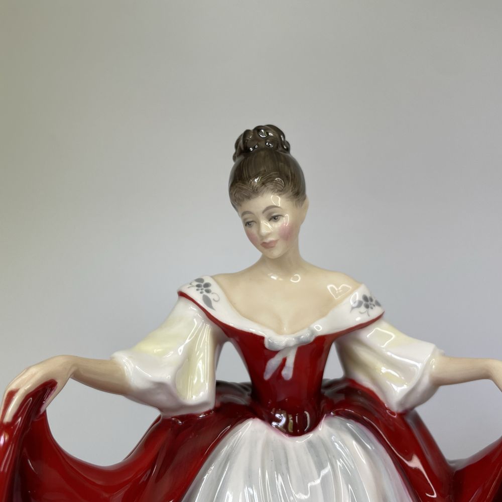 Figurka Sara porcelanowa Dama 1980r Figurka Royal Doulton cudowna