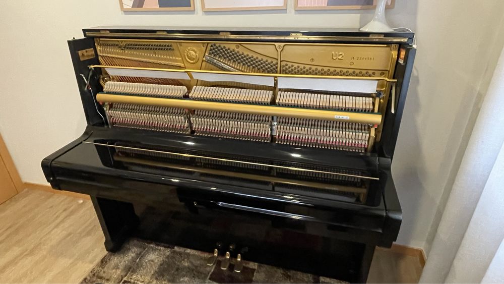 Piano acustico Yamaha U2