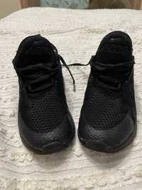 Кросівки Nike  28,5