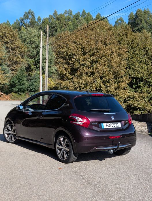 Peugeot 208 XY FULL EXTRAS