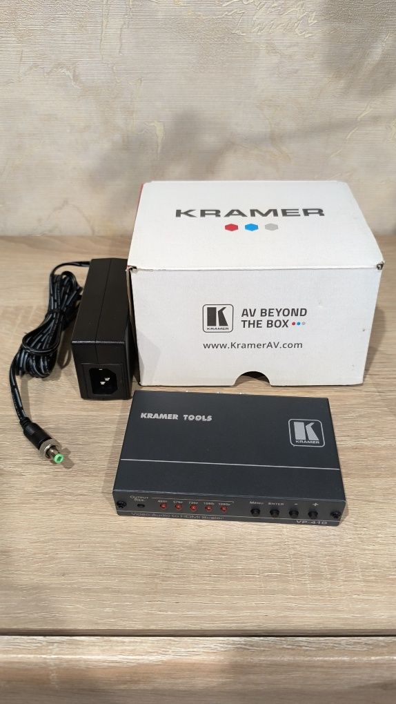 Конвертор видеосигнала. Kramer vp 410. RCA-HDMI Для ретро консолей