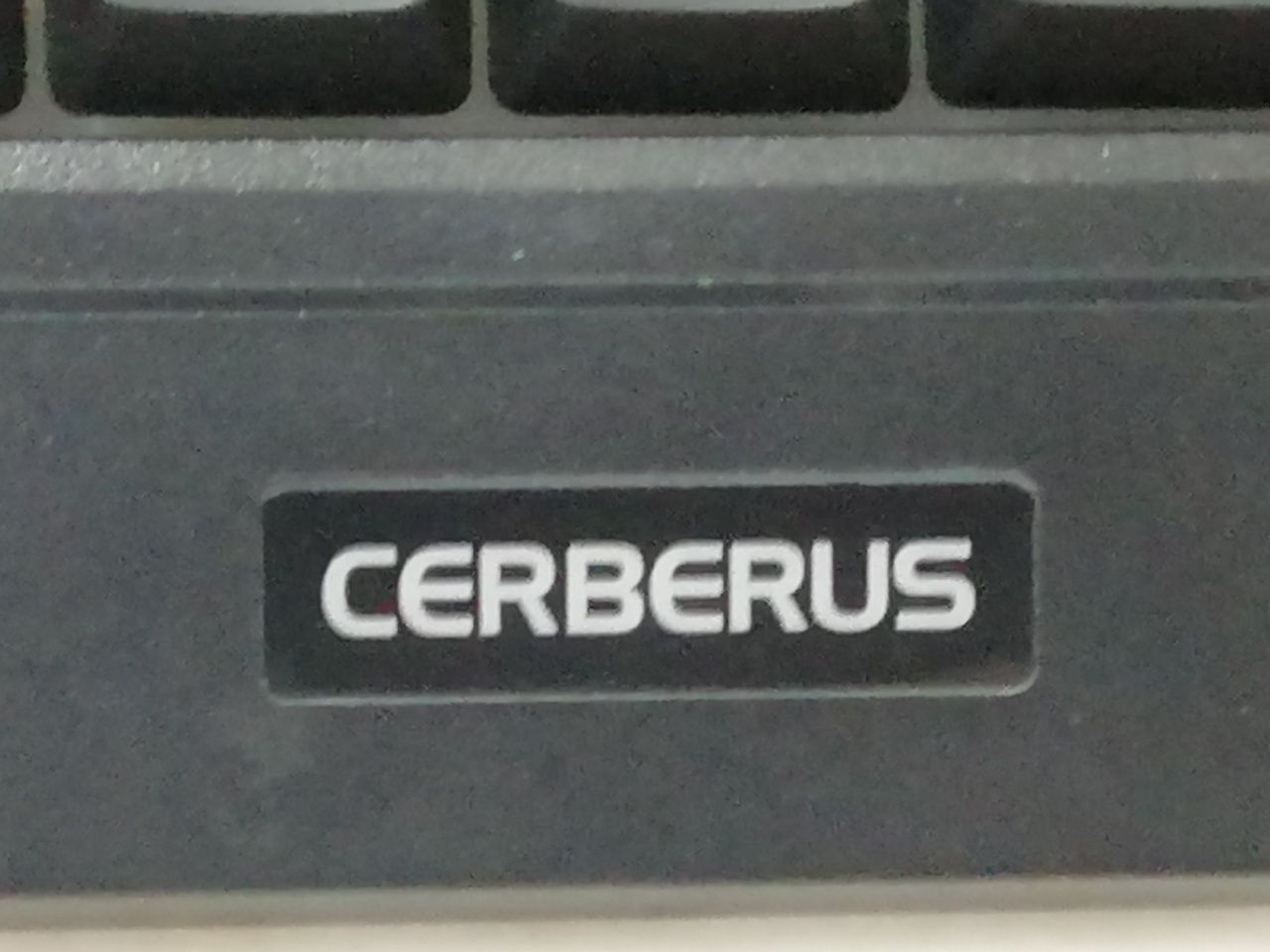 Teclado gamer Cerberus