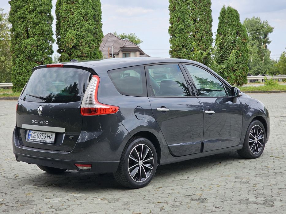 Renault scenic.