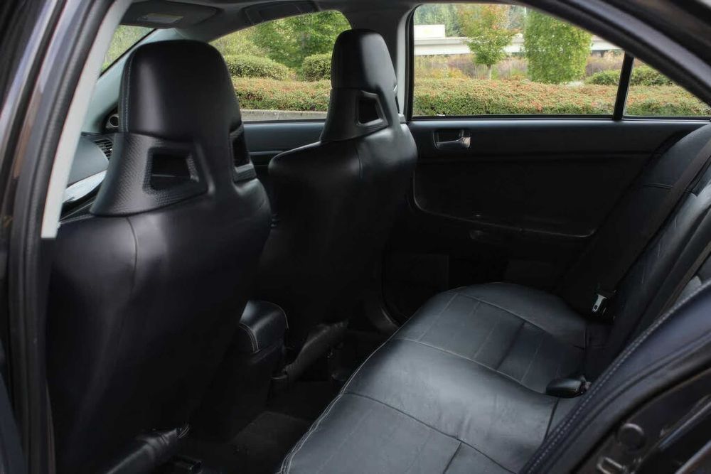 Mitsubishi Lancer Evolution GSR      2014