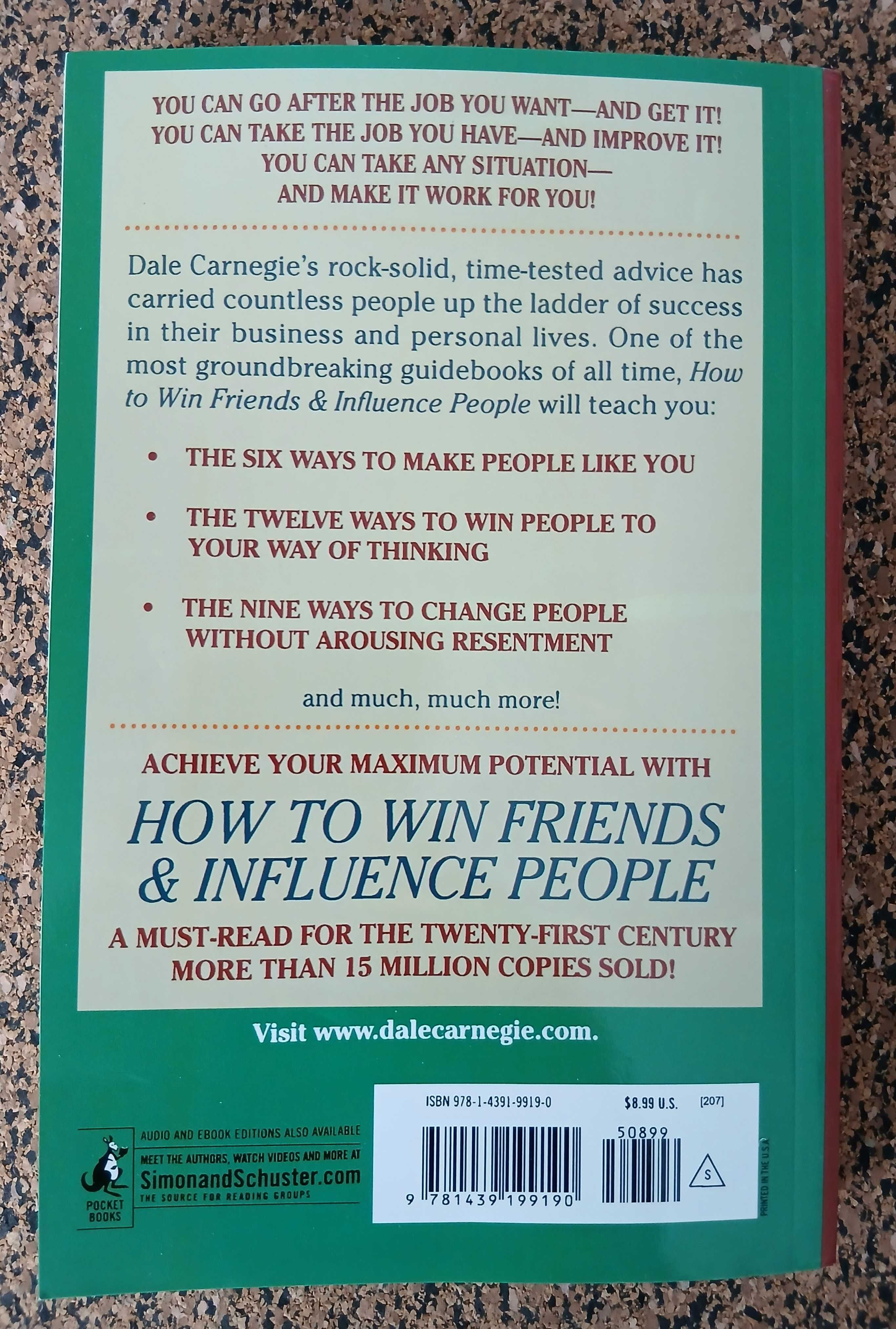 How to Win Friends and Influence People (Dale Carnegie)