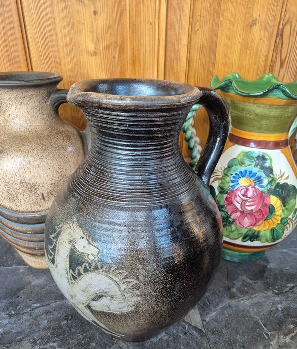 Duży ceramiczny dzban