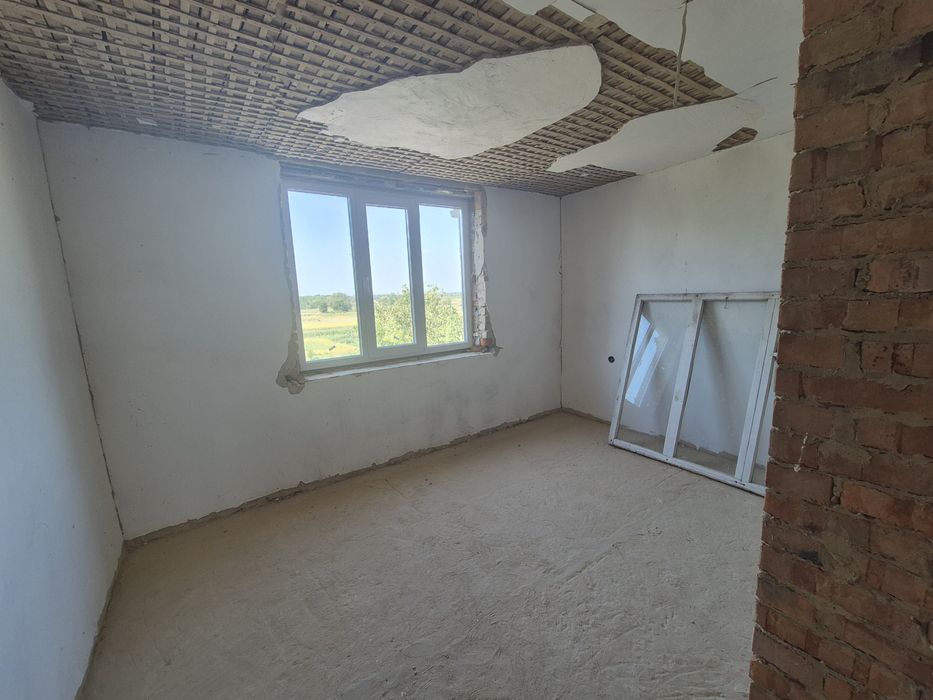 Продам будинок с Острів