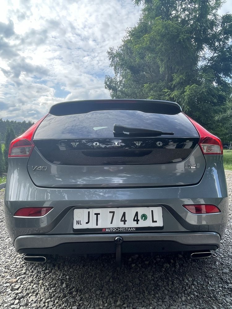 Volvo V40 D2 120 PK INSCRIPION 2016r Skora/Alu/Pano/Nawi/Kamera/ FUL!