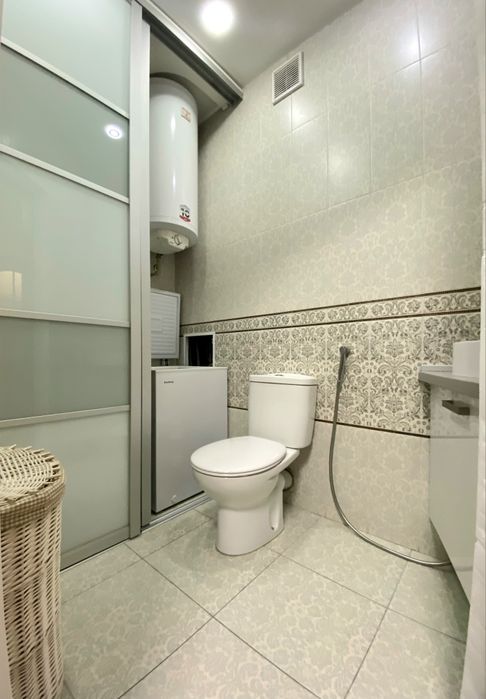 Науки 80а, 3 кімнатна роздільна, монолітний будинок