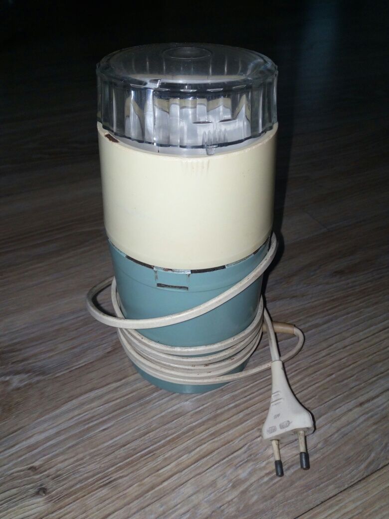 Młynek Predom typ UD 50G,  1971 r.