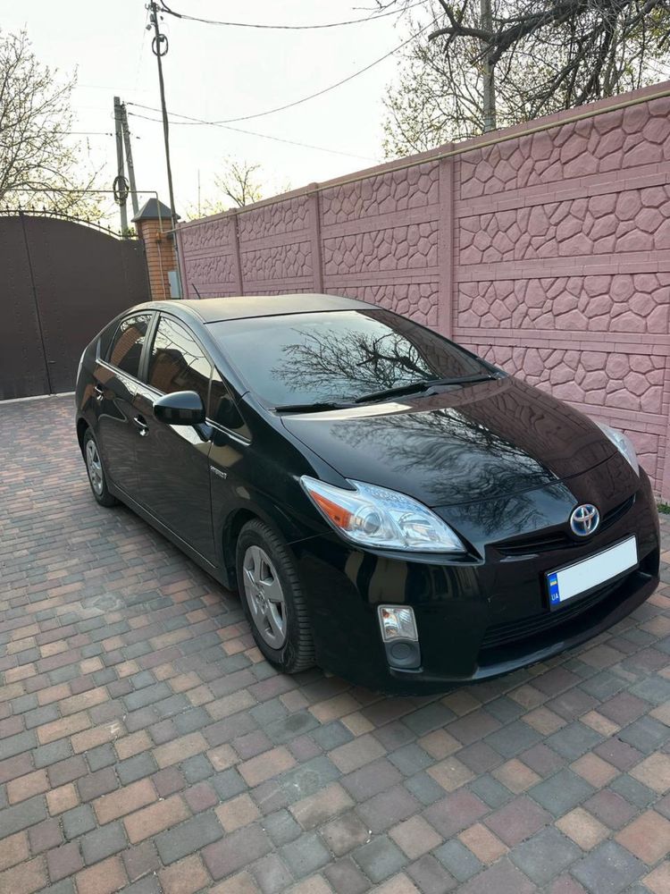 Toyota prius в доброму стані