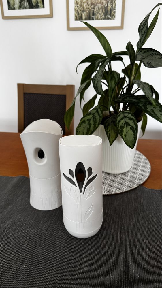 2 automatyczne dyfuzory AirWick