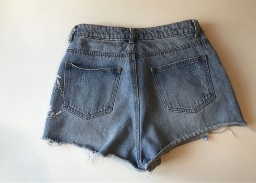 Spodenki jeansowe wysoki stan spodenki haftowane kwiaty szorty