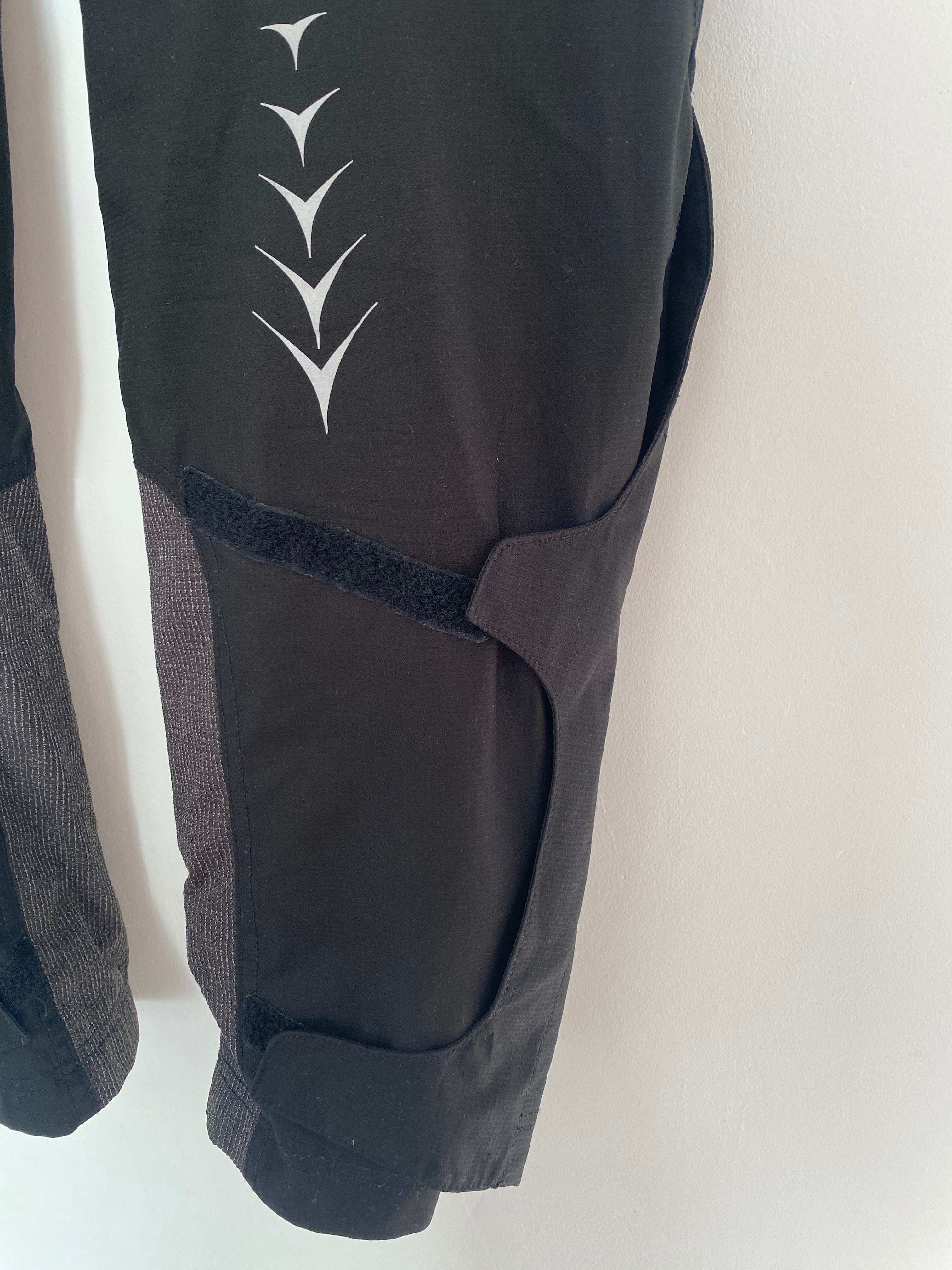 Gore bike wear spodnie rowerowe i outdoor. Wiatroi wodoszczelne