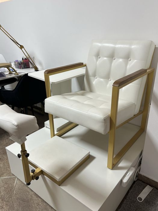 Продам педикюрне крісло