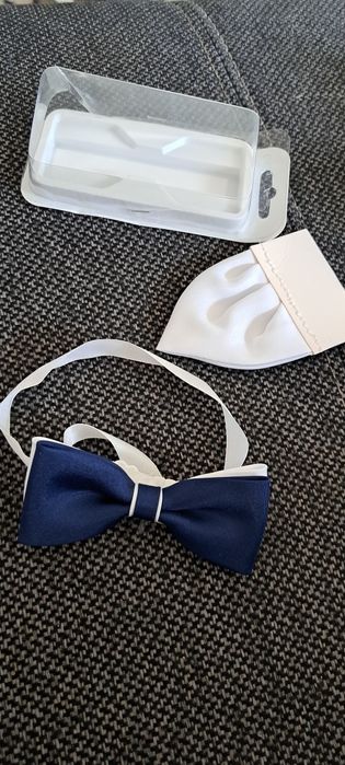 Mucha i poszetka granatowo biała z komunii