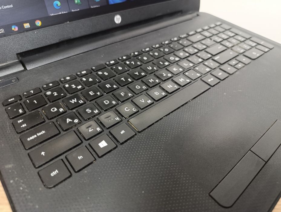 15'6 ноутбук HP/A6-7310/8GB Ram/SSD 128GB/Батарея  0%зносу/R4 Graphics