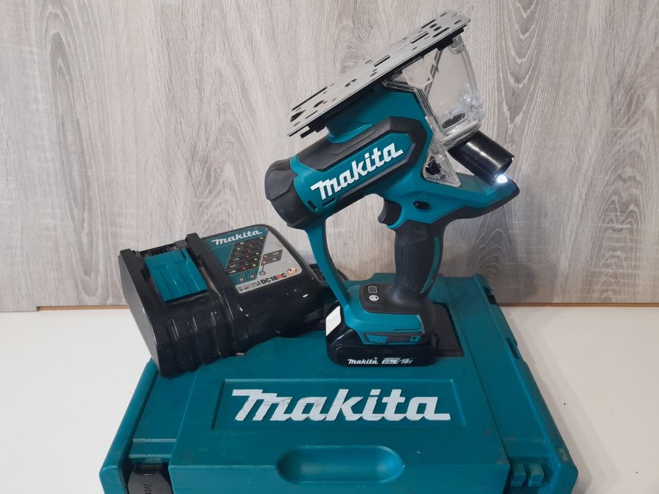Makita DSD 180 aku wycinarka do regipsow płyt karton gips 18v
