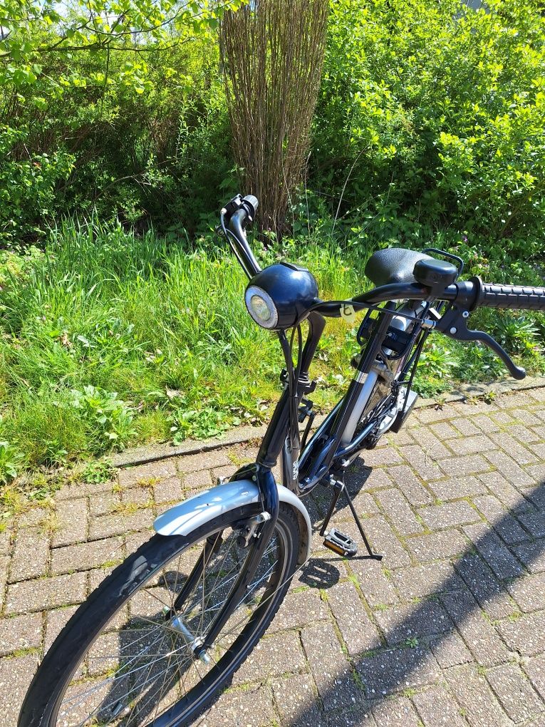Rower holenderski z silnikiem spalinowym