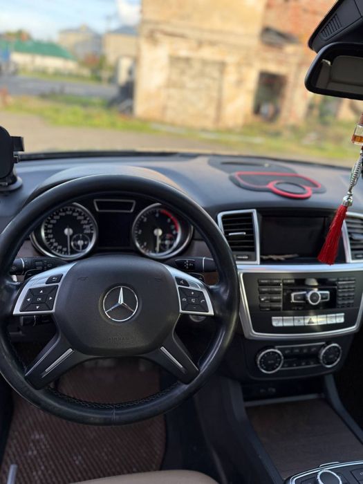 Продам Мерседес Бенс ML350