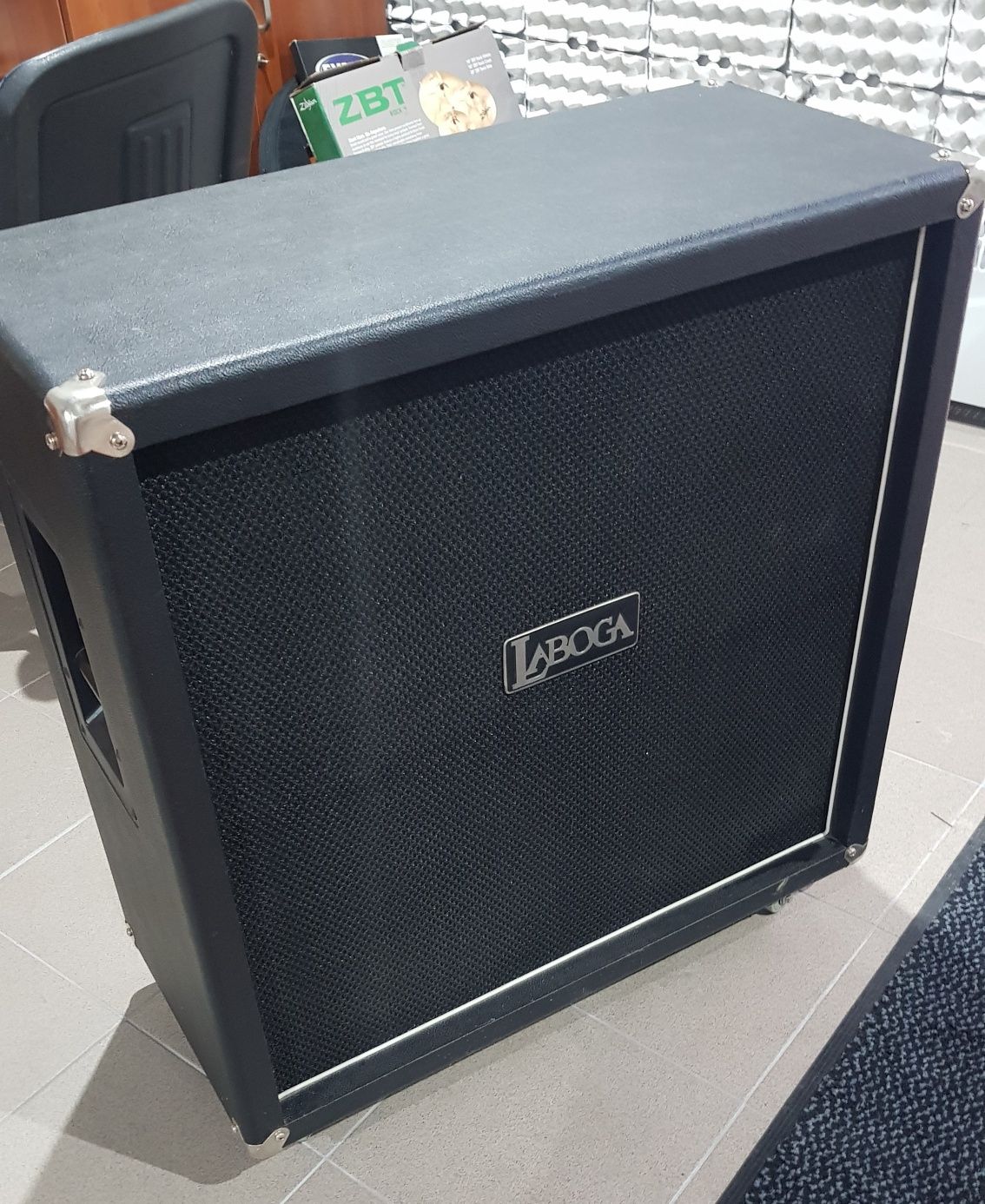 Laboge 4 × 12.Celestion 60 ang.