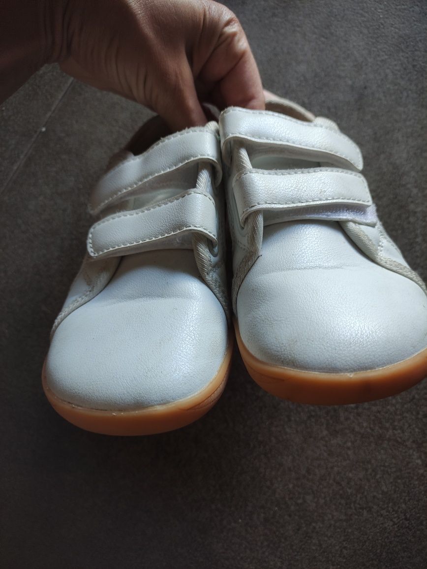 Кросівки, мокасіни, туфлі білі, босоноге взуття, barefoot